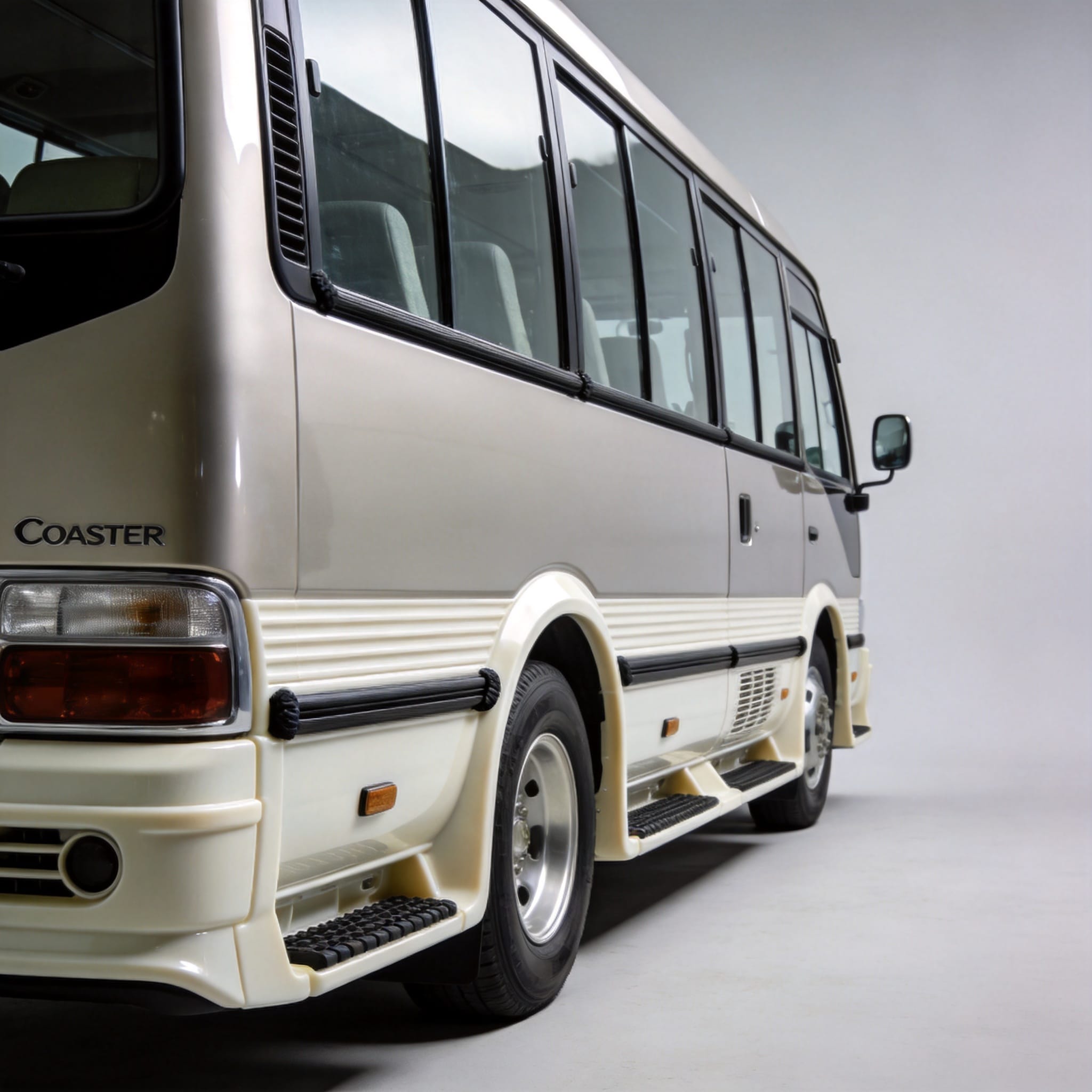 Außenverkleidung des Toyota Coaster der Sonneneinstrahlung ausgesetzt