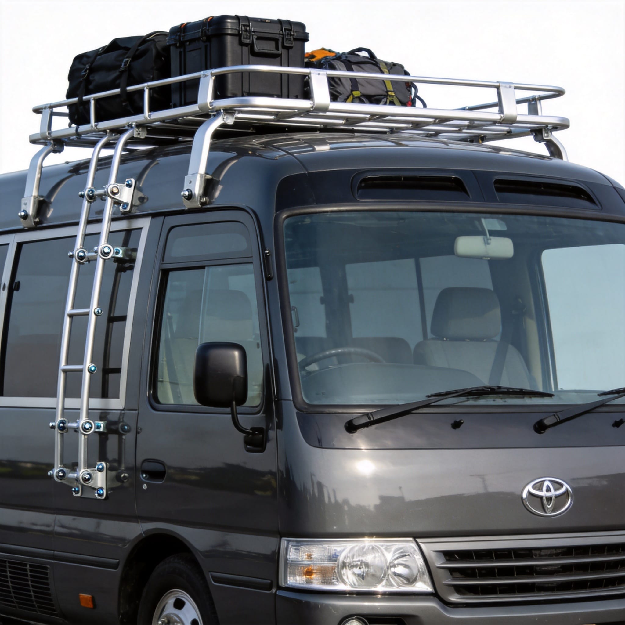Instalación de portaequipajes de techo para Toyota Coaster